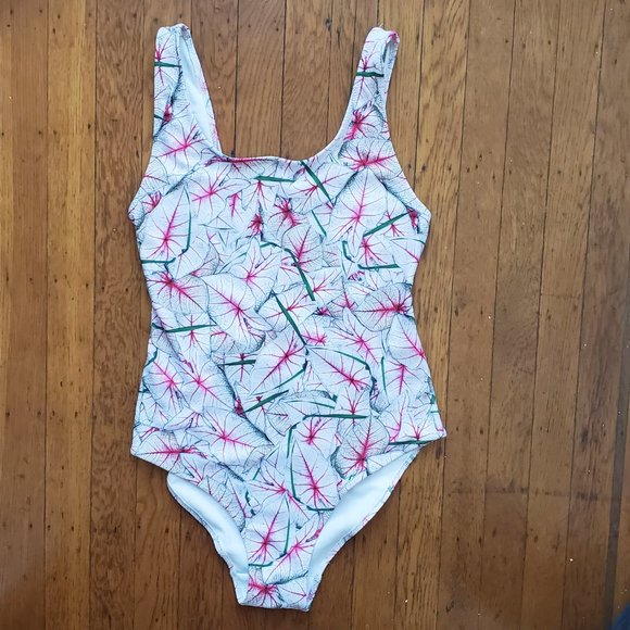 New York City Calcadium One Piece Swimsuit - Picture 11 of 14